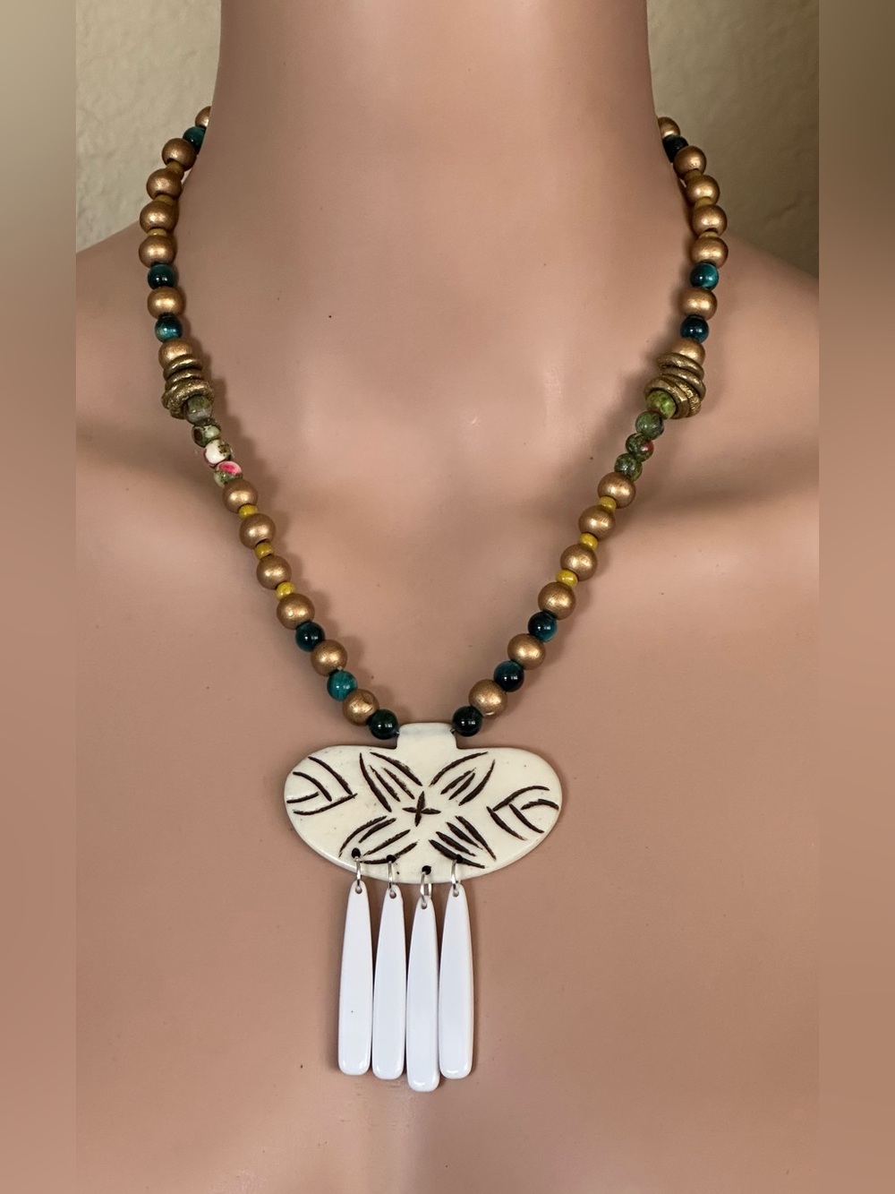 22-1/2 inch African Inspired necklace NWOT